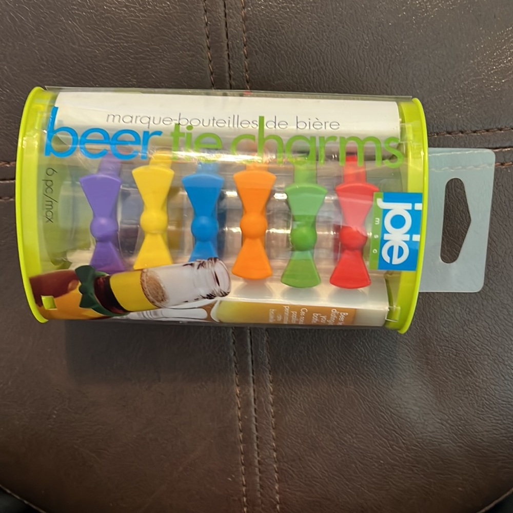 NWT Joie Beer Tie Charms - Picture 2 of 5